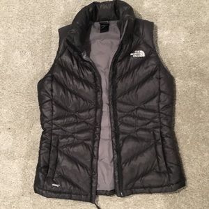 Excellent used condition The North Face vest.
